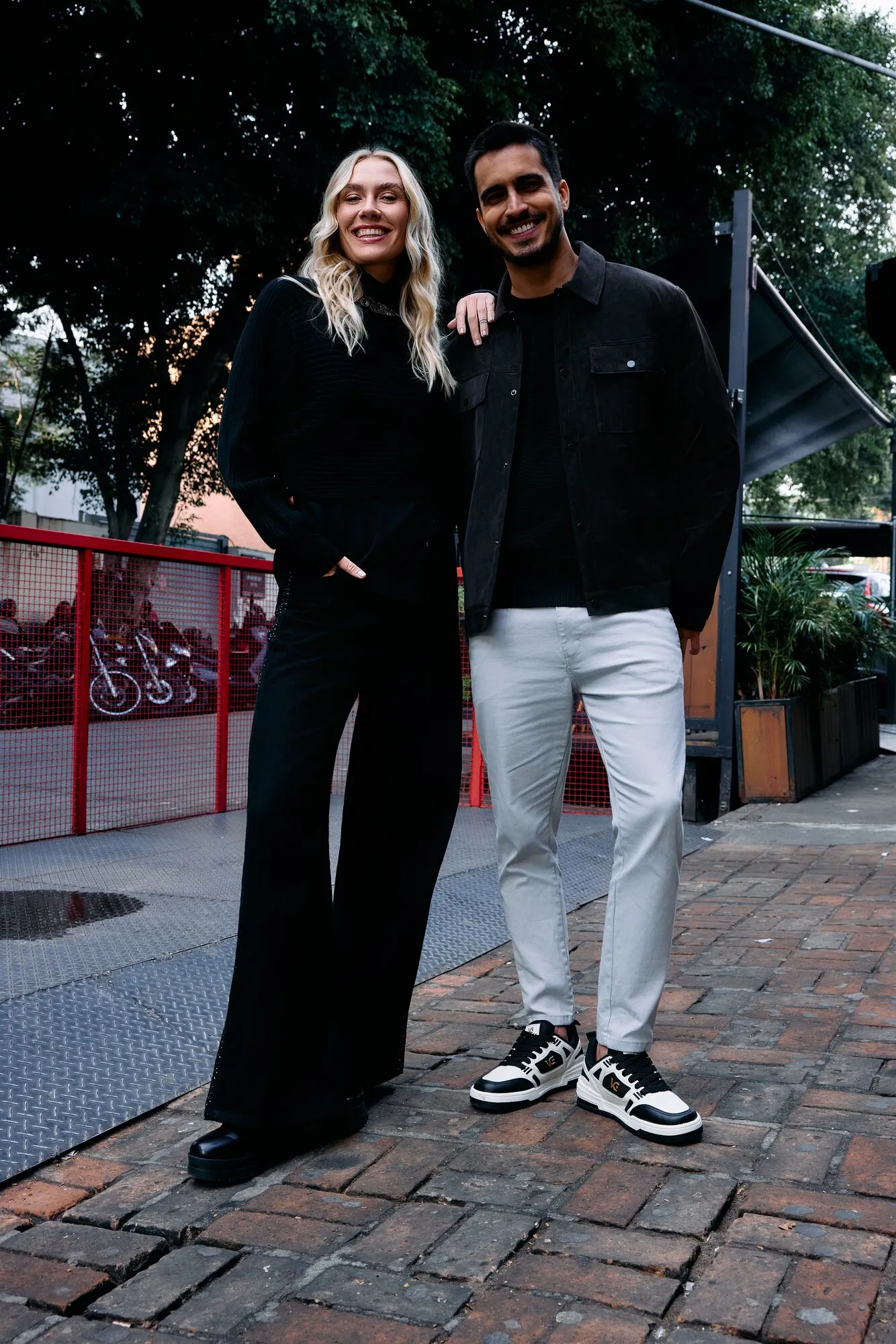 Besni — Editorial São Paulo, foto 3