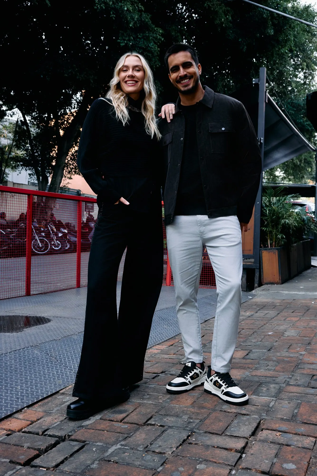 Besni — Editorial São Paulo, foto 3